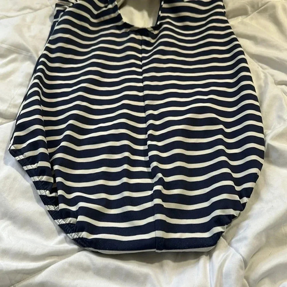 Lands End striped one piece swimsuit size 12 blue / white - Picture 6 of 6